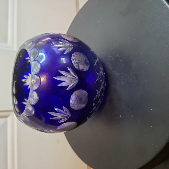 Cobalt Blue Cut to Clear Crystal Glass Rose Bowl - Picture 4 of 8